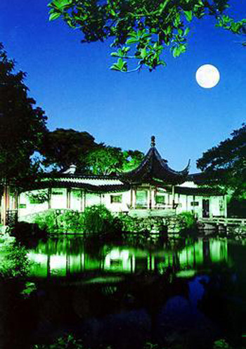 有诗,有史,更有美景,在一个如此诗情画意的佳境赏月,真乃人生幸事.